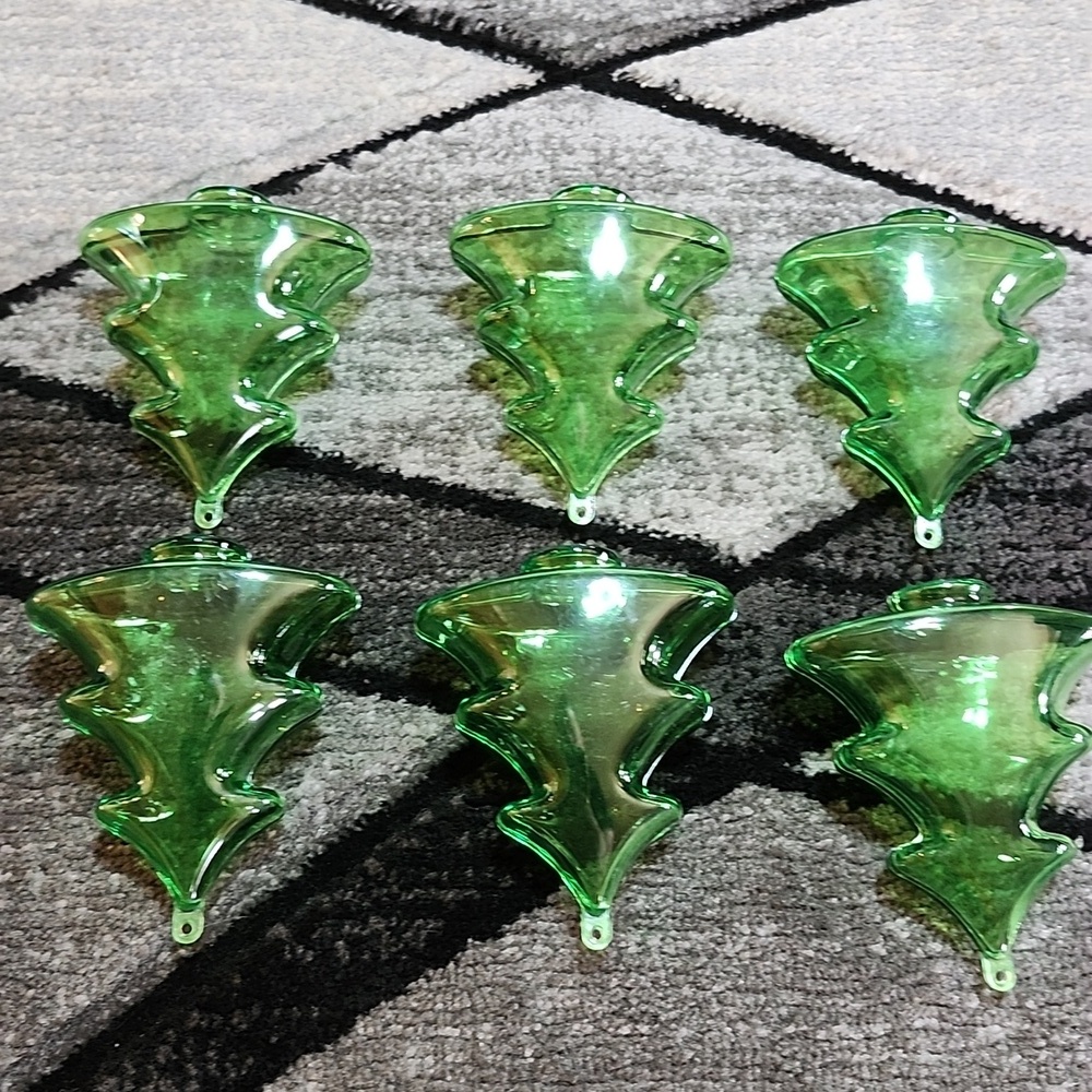 VINTAGE FILLABLE GREEN PLASTIC CHRISTMAS TREE SHAPED ORNAMENTS PRICE FIRM - Picture 6 of 9